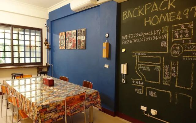 Backpack Home 497 - Hostel