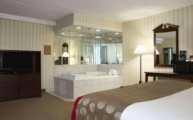 Ramada Greensburg