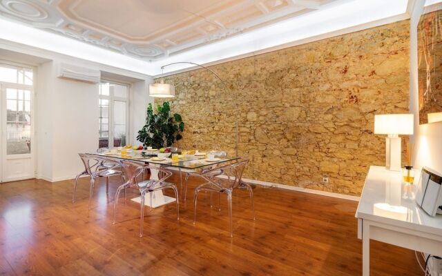 Wide and Modern Apartment in Lisbon