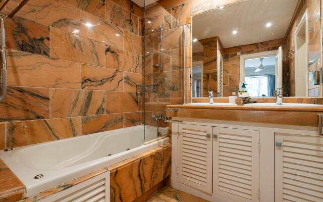 White Pearl Beach Elviria H1
