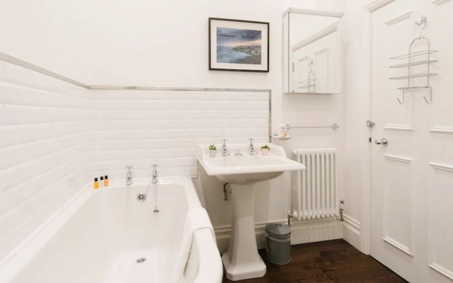 City Visits - Mint Drive