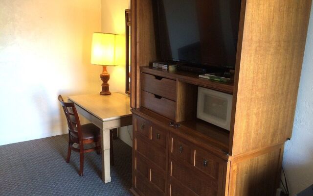 Connell Inn and Suites