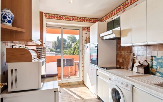 Aesthetic Apartment in Nice With Swimming Pool