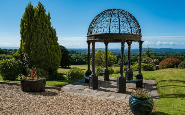 New House Country Hotel