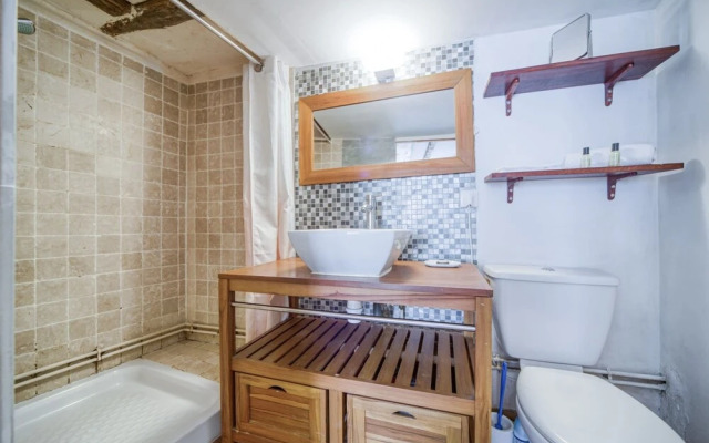 Lovely Central Apartment for 2 Guests!