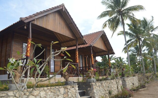 Crystal Bay Bungalows