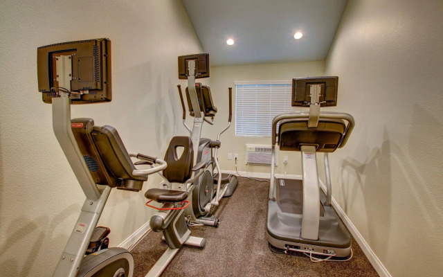 Sunshine Suites at Hillcrest