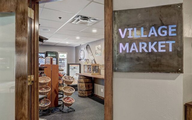 2 Bedroom Ski in, Ski out Mountain Vacation Rental Located Next to Historic Main Street in Downtown Breckenridge