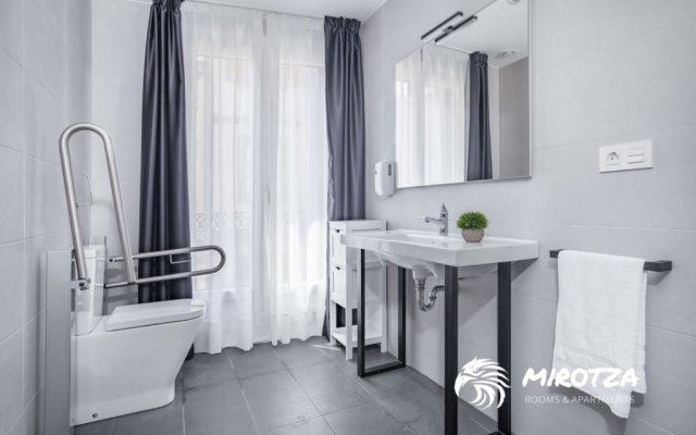 Mirotza Rooms And Apartments