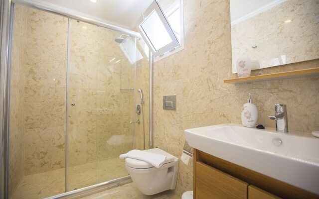 Villa Vadi 1 by Akdenizvillam