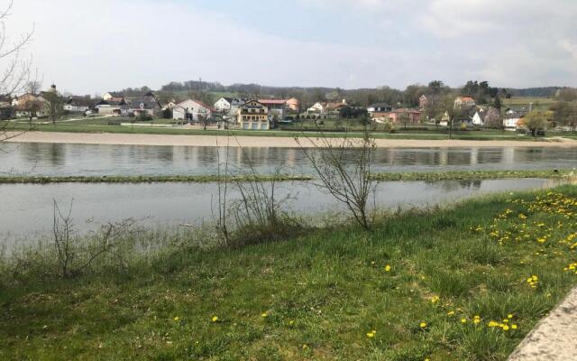 Ferienwohnung und Zimmer zum Donaublick