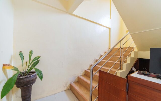 Reddoorz @ D Maagma Street - Vaccinated Staff