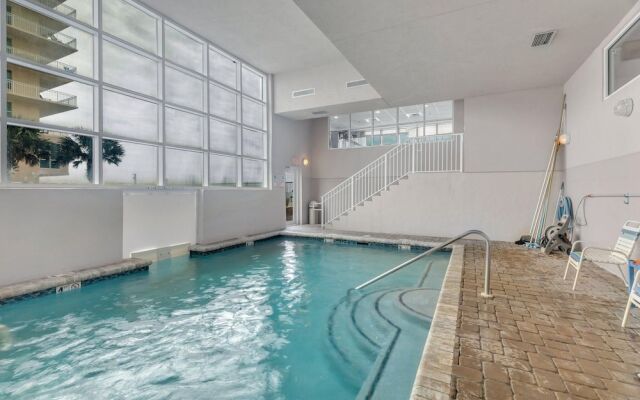 Crystal Shores W 301