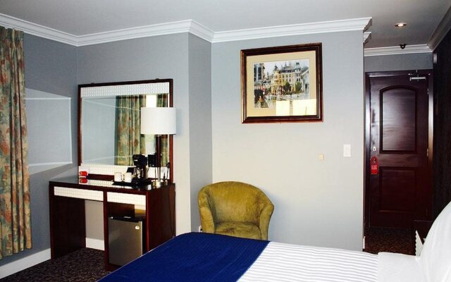 The Deluxe Hotel Vancouver
