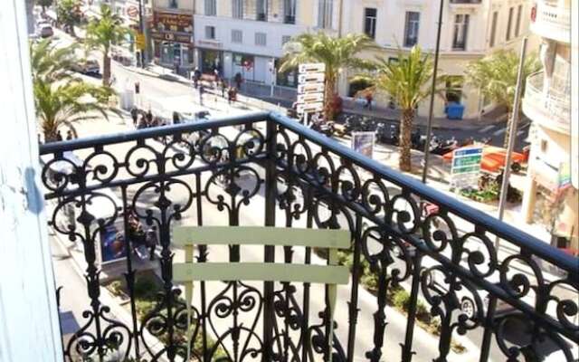 Captivating 3-bed Apartment in Cannes