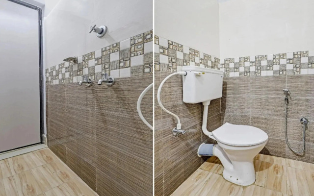 Capital O 85514 Kalpana Hotel