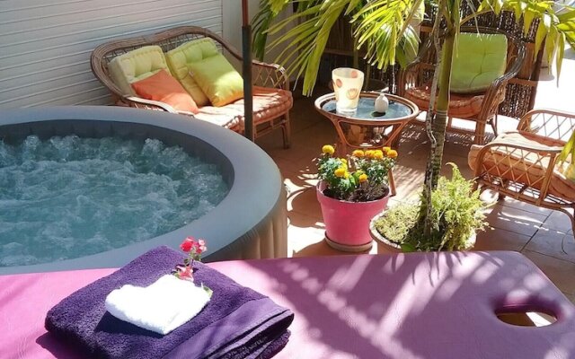 Bungalow With one Bedroom in Sainte-rose, With Private Pool, Enclosed Garden and Wifi - 4 km From the Beach