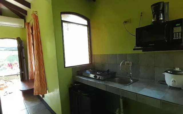 Hotel Cabinas La Playa