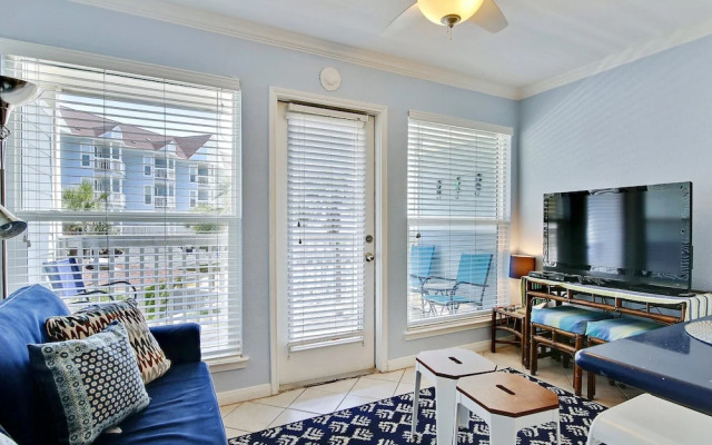 Seascape 1120 Studio Bedroom Condo by RedAwning
