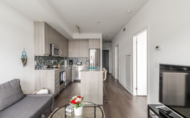 Stylish 1BR Condo Trendy King East