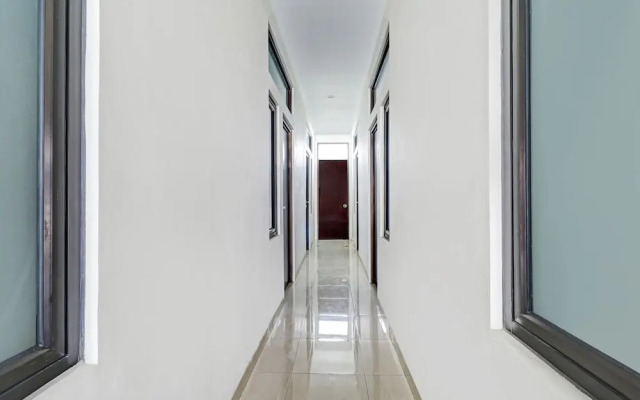 OYO 90688 Marta Residence