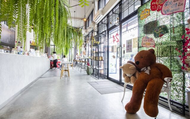 OYO 705 Hostel@seatzstation