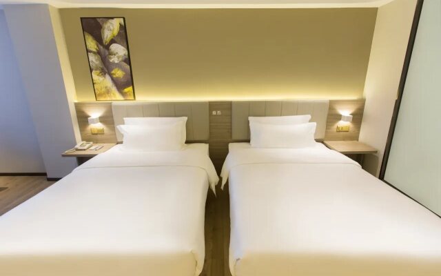 7 Days Inn (Guangzhou Jingxi Nanfang Hospital Tonghe Metro Station)