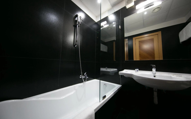 Mediterranea Hotel & Convention Center