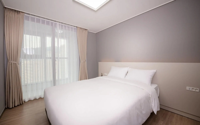 Sollago Myeongdong Hotel & Residence