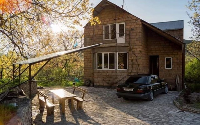Areni House B&B