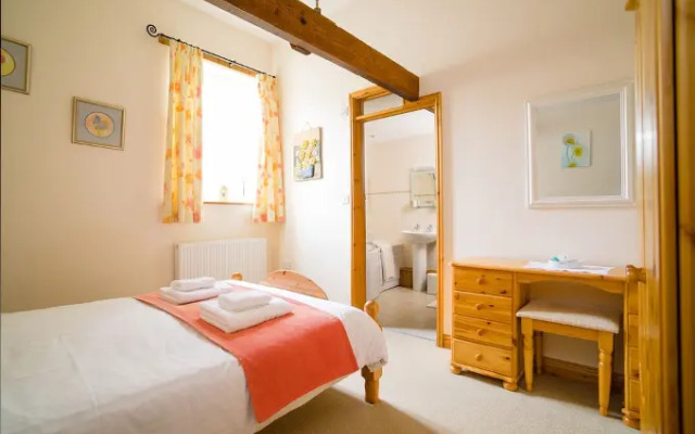 Degembris Cottages