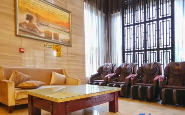 Yicheng Lanbowan Hotspring Holiday Hotel
