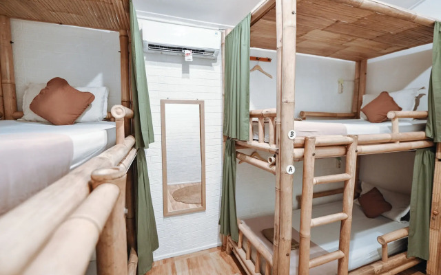 Snooze Guesthouse Yogyakarta - Hostel