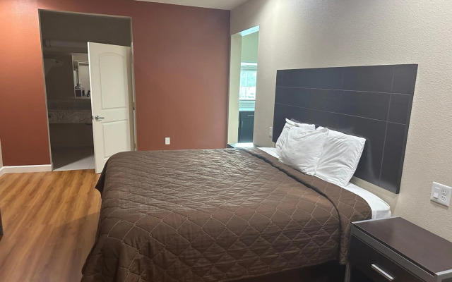 Palace Inn 290 & Jones Rd