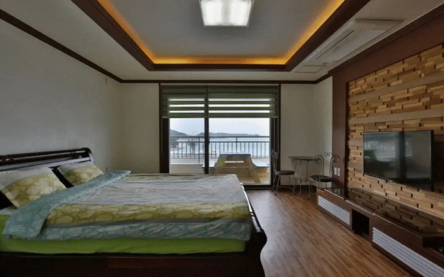 Geojedo Badamaru Pension