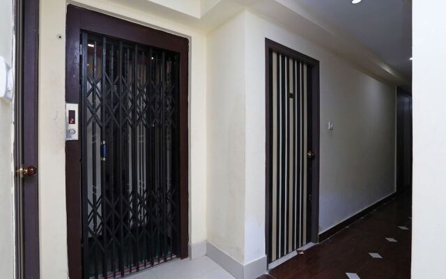 OYO 26152 Hotel Aarush