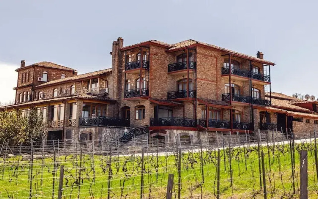 Schuchmann Wines Château,Villas & SPA