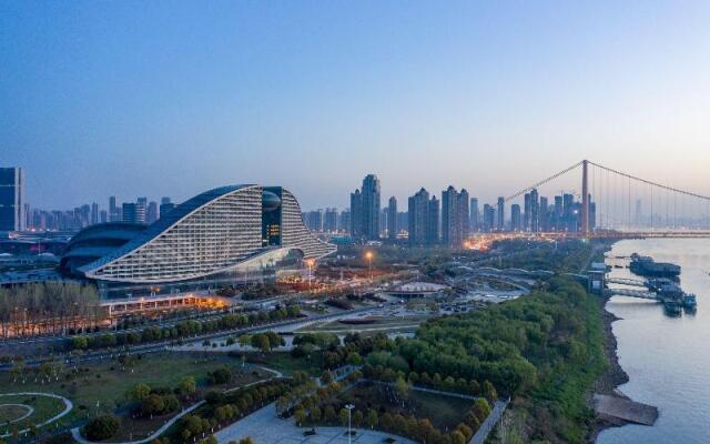 Holiday Inn Hotel & Sts Wuhan International Expo
