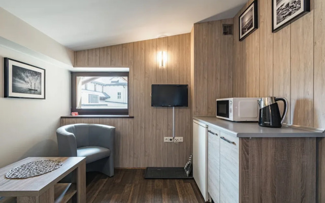 Guest Rooms and Family Apartments
