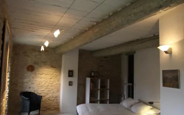 Provence Secrète-Maison Provencale de Hameau