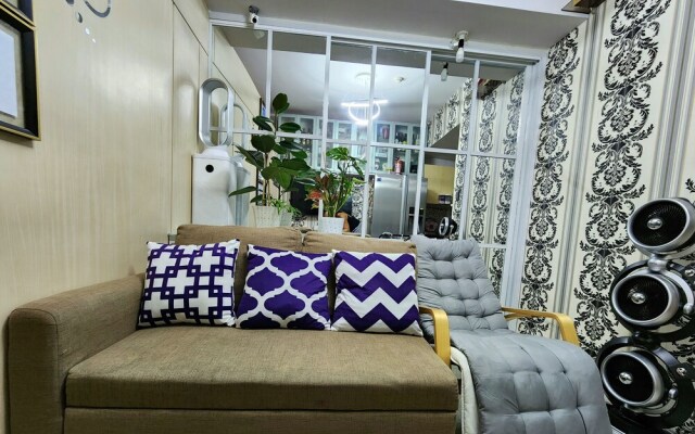 Elegant Studio @ Grass Residences 1-5 persons only, Quezon City