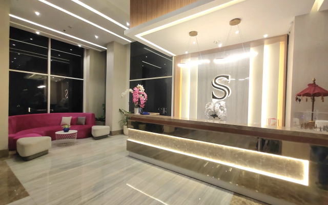 Surabaya River View Hotel