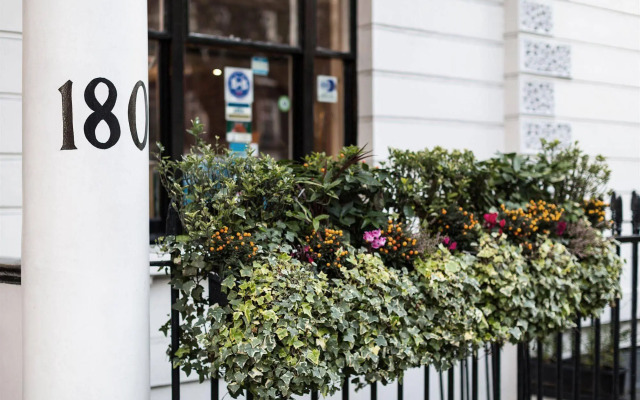 Mitre House Hotel
