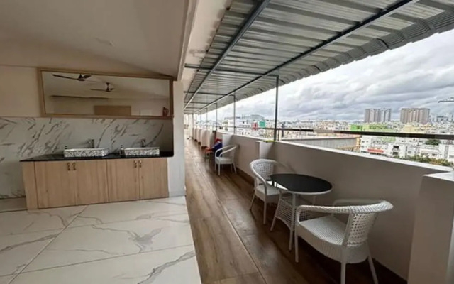 FabHotel Prime Anika Suites