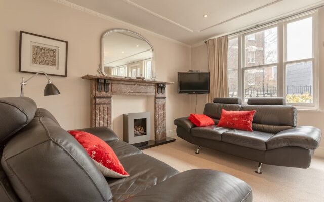 Luxury 2 Bedroom Property in Belgravia