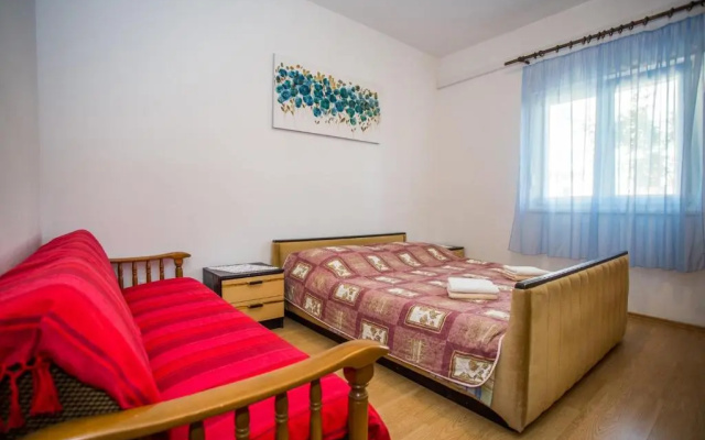 Apartments Mala Karla 1685