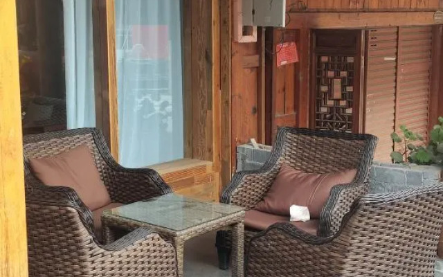 Fengqi Bieyuan (Hailuogou Moxi Ancient Town Store)