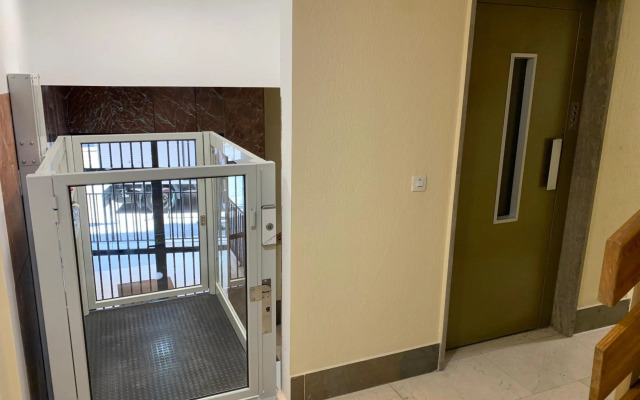 Apartamentos Suites Torr Av América - López de Hoyos