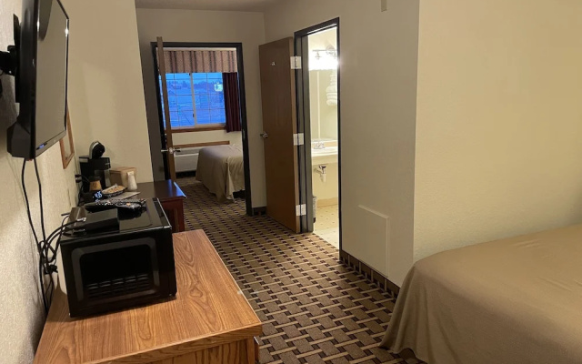 Crossroads Hotel