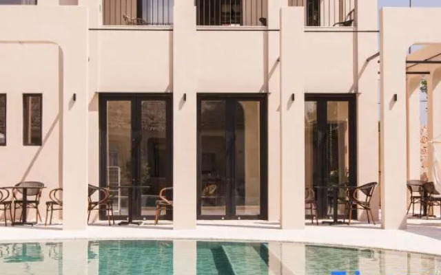 Timeles* resort Hotel